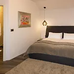 Affittacamere Aldilà Art Rooms, Apartment&vacation House Smartno