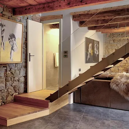 Aldila Art Rooms, And