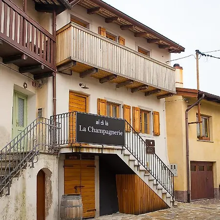 Aldila Art Rooms, And 4* Smartno