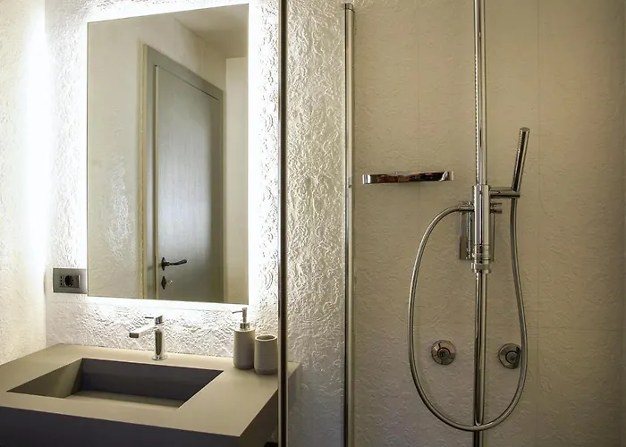 Aldila Art Rooms, And 4*