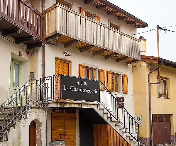 Aldila Art Rooms, And 4* שמארטנו